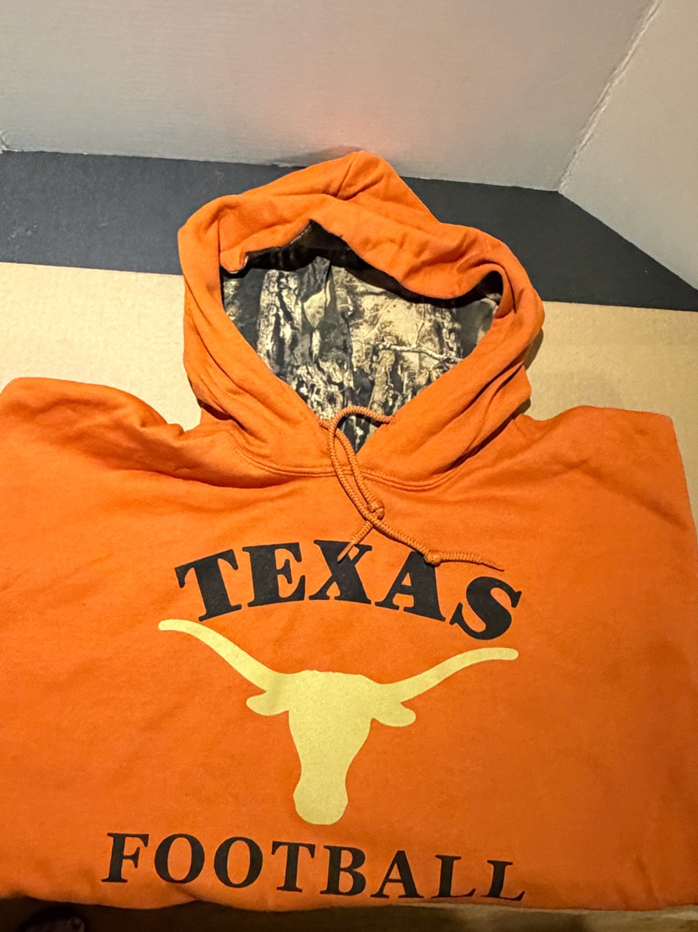 Texas Longhorn Mossy
Oak Orange Football
Longhorn Fleece
Hoodie Pullover LG